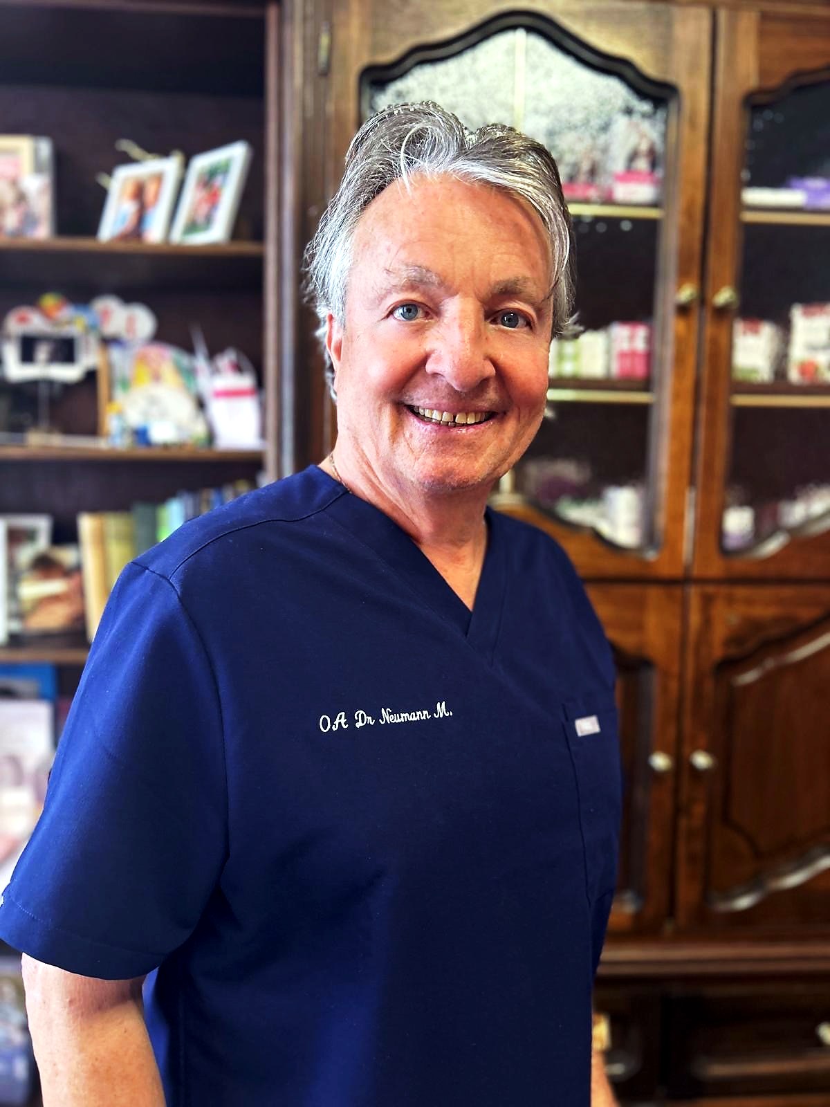 OA Dr. Michael Neumann